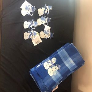 Snowman cloth napkins and napkin rings- NEVER USED
